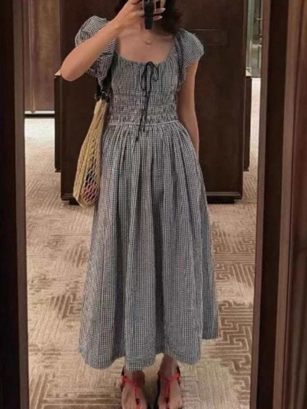Doen Quinn in maddalena gingham, medium - Picture 5 of 8